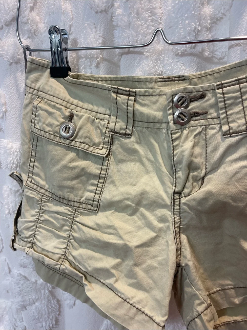 Y2K Union Bay tan & cream 100% cotton cargo mini shorts